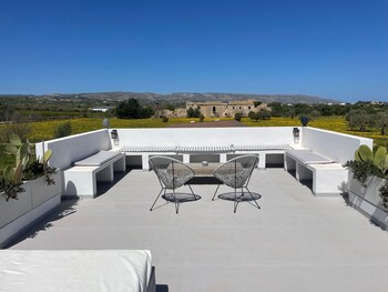 casapiuholidaysicilia adults only