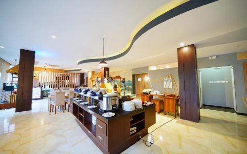 ayra hotel airport solo