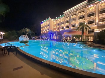 ramada by wyndham sihanoukville xinhaohui palace