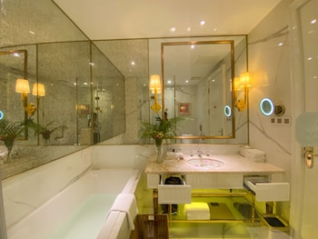 ramada by wyndham sihanoukville xinhaohui palace