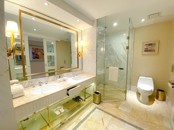 ramada by wyndham sihanoukville xinhaohui palace