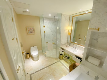ramada by wyndham sihanoukville xinhaohui palace