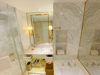 ramada by wyndham sihanoukville xinhaohui palace