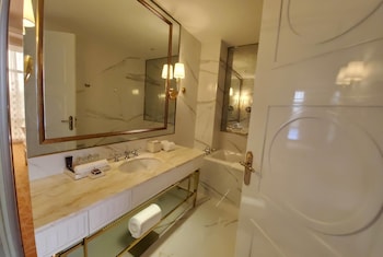 ramada by wyndham sihanoukville xinhaohui palace