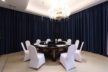 ramada by wyndham sihanoukville xinhaohui palace