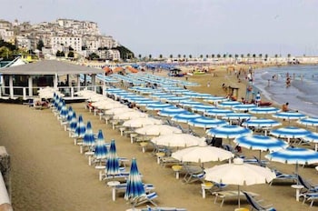 B&B La Maison Del Borgo,,4 star