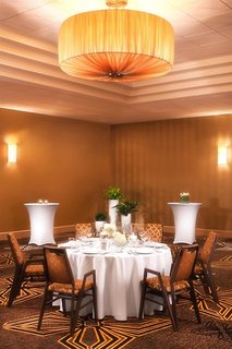 sheraton suites chicago ohare