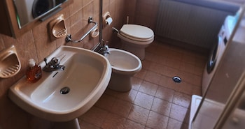 Angela Home - Rooms,,1 star