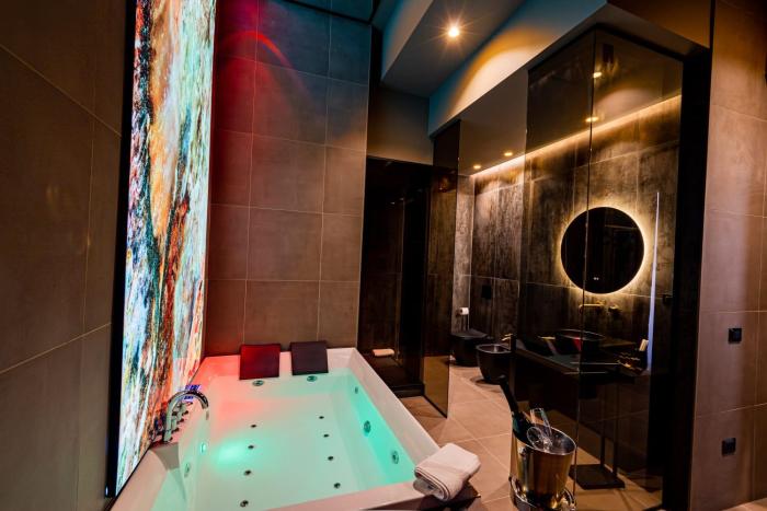 gold suiteandspa