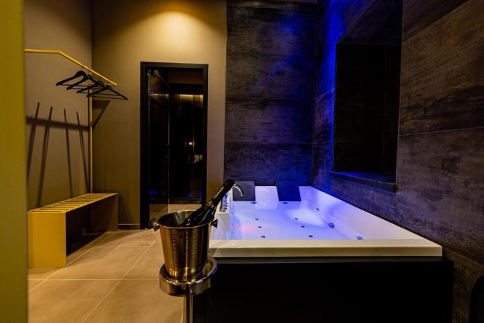 gold suiteandspa