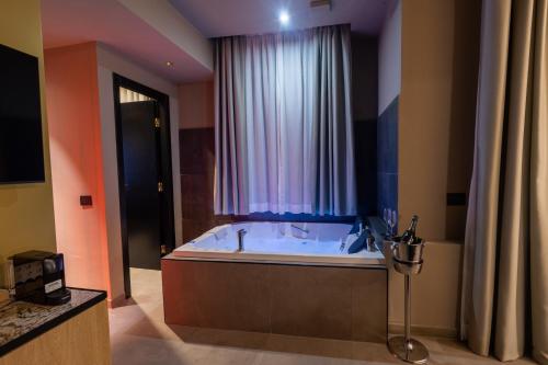 gold suiteandspa