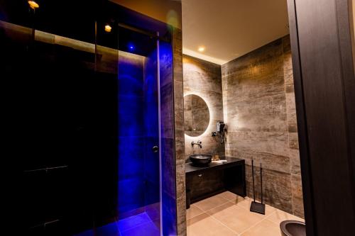 gold suiteandspa