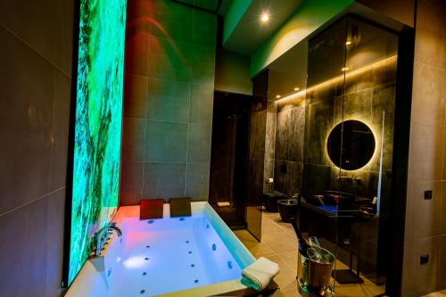 gold suiteandspa