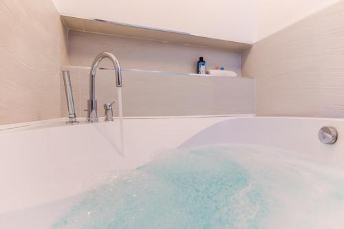aqua comfort rooms eja sardinia