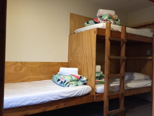 snow denn lodge hostel