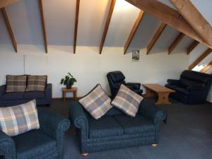 snow denn lodge hostel