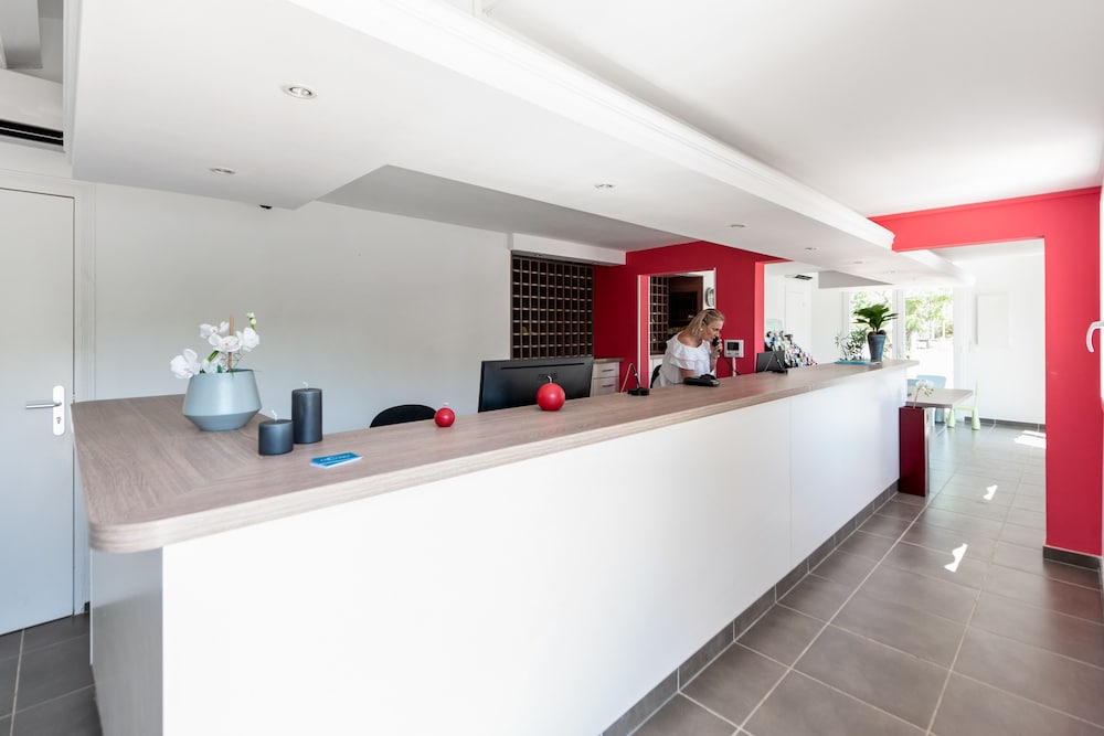 comfort aparthotel mandelieu la napoule village