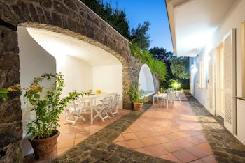 il lauro luxury villa ischia