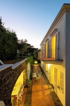 il lauro luxury villa ischia