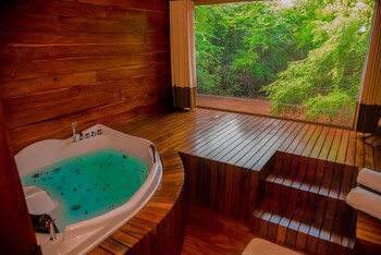 Leopard Reach Yala By Seven Angels,,3 star