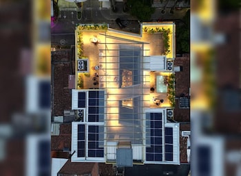 the somos s hotel