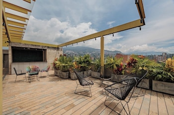 the somos s hotel
