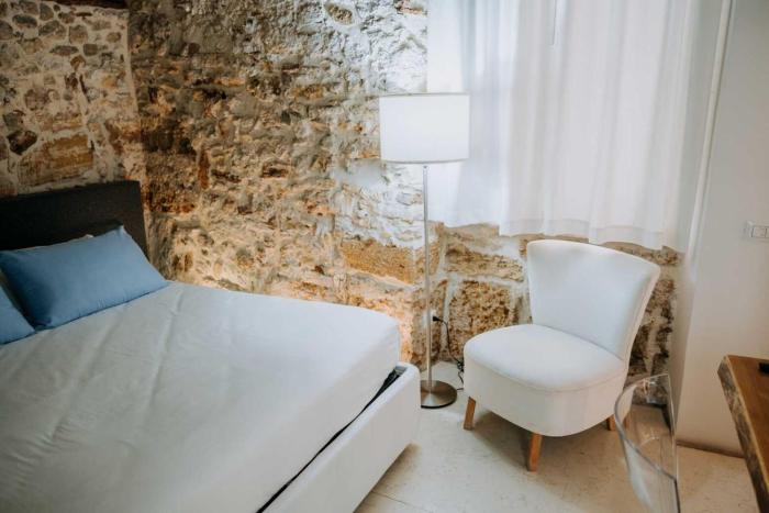 ambrosia timeless hosting