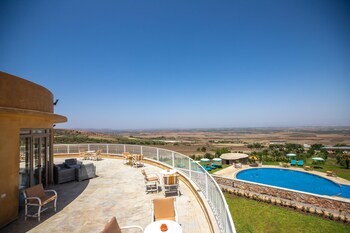 bhalil farm house