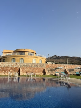 bhalil farm house