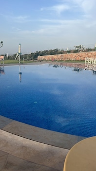 bhalil farm house