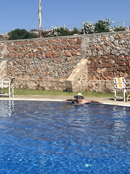 bhalil farm house
