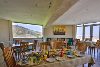 bhalil farm house