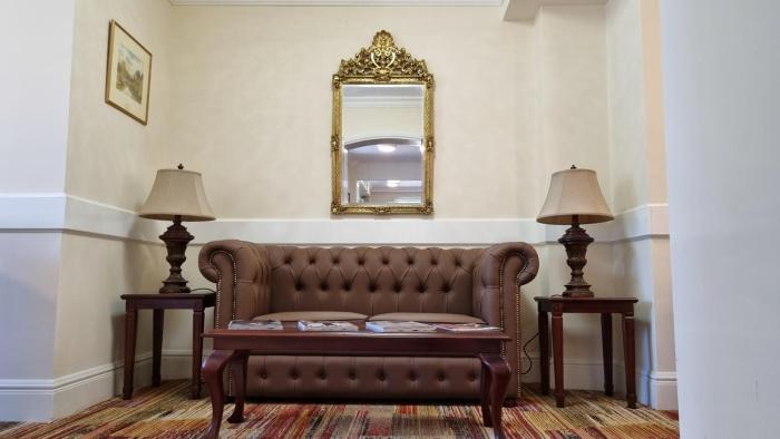 royal swan ashley manor