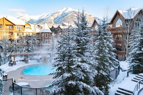 stoneridge resort mountain view pool and hot tub