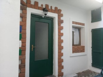 Studio For Holiday,,1 star