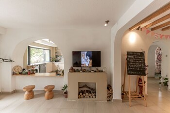 distant mountain guesthouse
