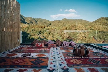 distant mountain guesthouse