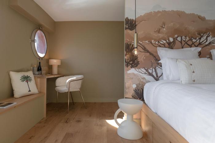 la peniche bed and bicycle vienne