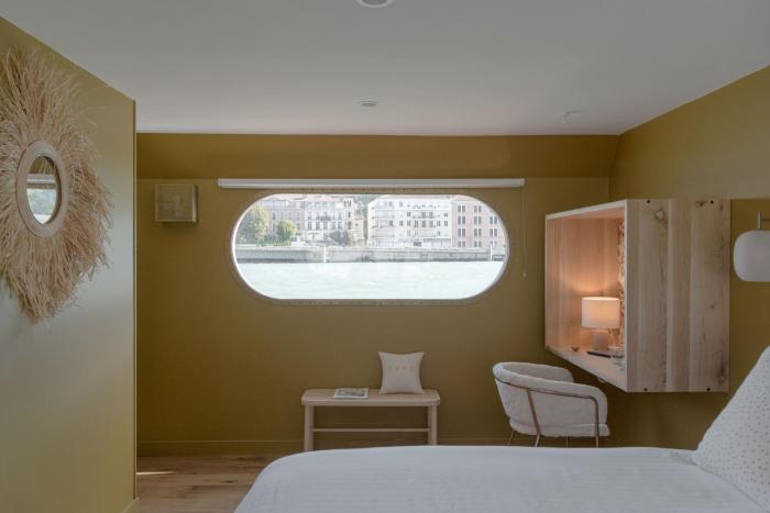 la peniche bed and bicycle vienne