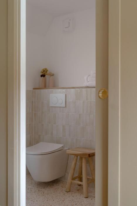 la peniche bed and bicycle vienne