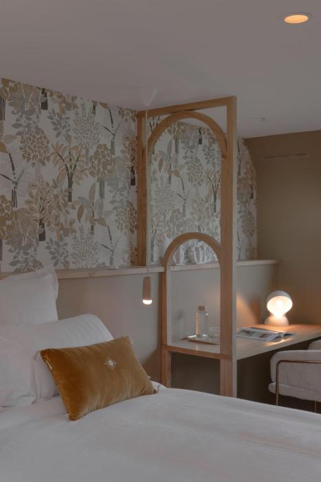 la peniche bed and bicycle vienne