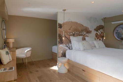 la peniche bed and bicycle vienne