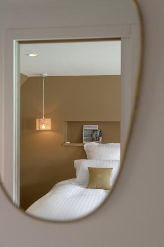 la peniche bed and bicycle vienne
