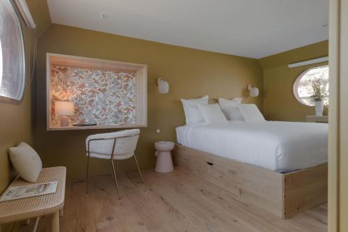 la peniche bed and bicycle vienne