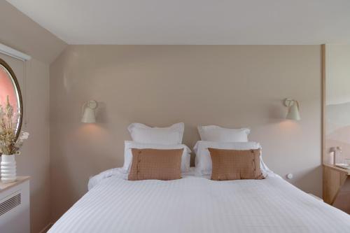 la peniche bed and bicycle vienne