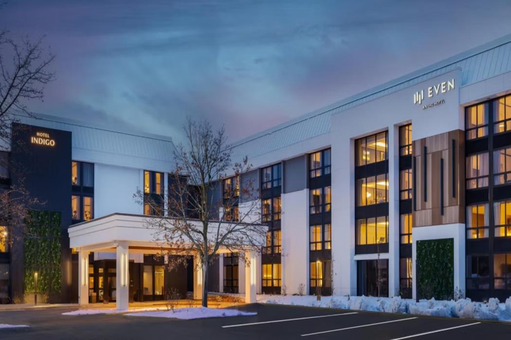 even hotel detroit north troy