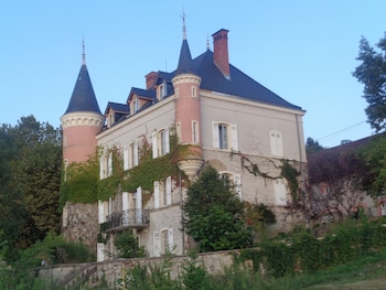 L'annexe Du Chateau De Saint Genix,,3 star