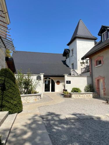 lannexe du chateau de saint genix