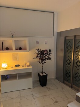 B&B Center City,,0 star