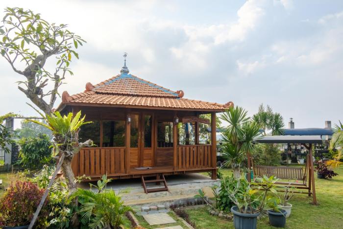 twospaces living at deros resort and cafe bogor